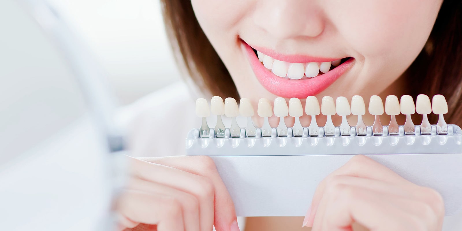 白く美しい歯がつくる素敵な笑顔